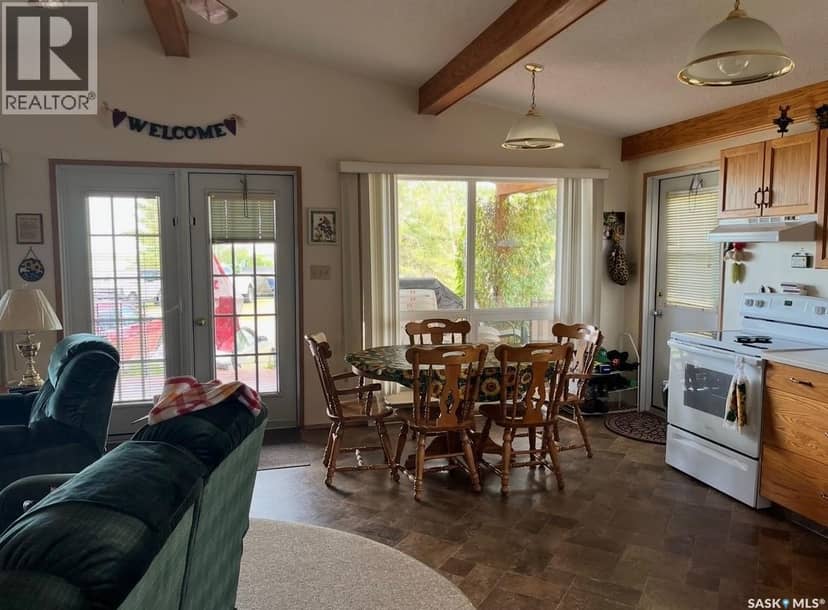 28 Highland AVENUE — photo 3 of 24