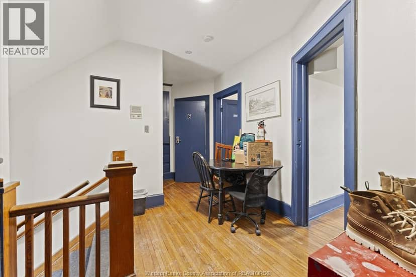 3060 Sandwich — photo 12 of 40
