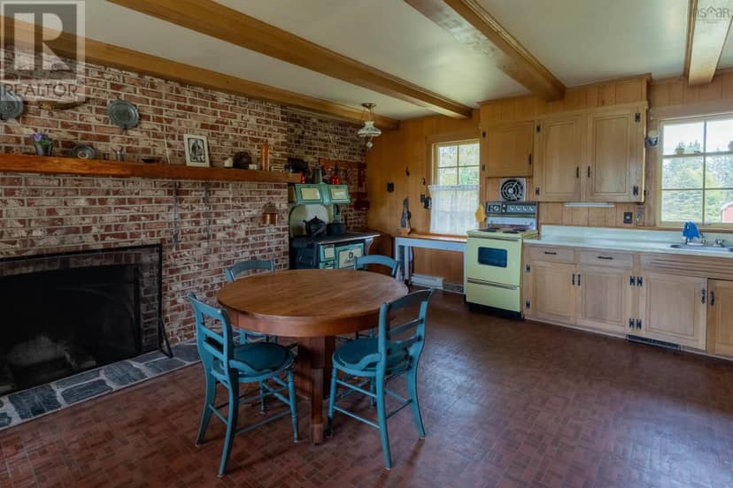 41 Eisnor Road — photo 11 of 27