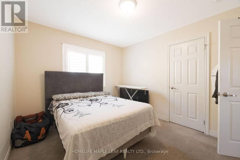 721 Cook Crescent — photo 33 of 40