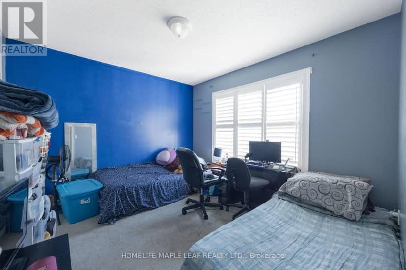 721 Cook Crescent — photo 35 of 40