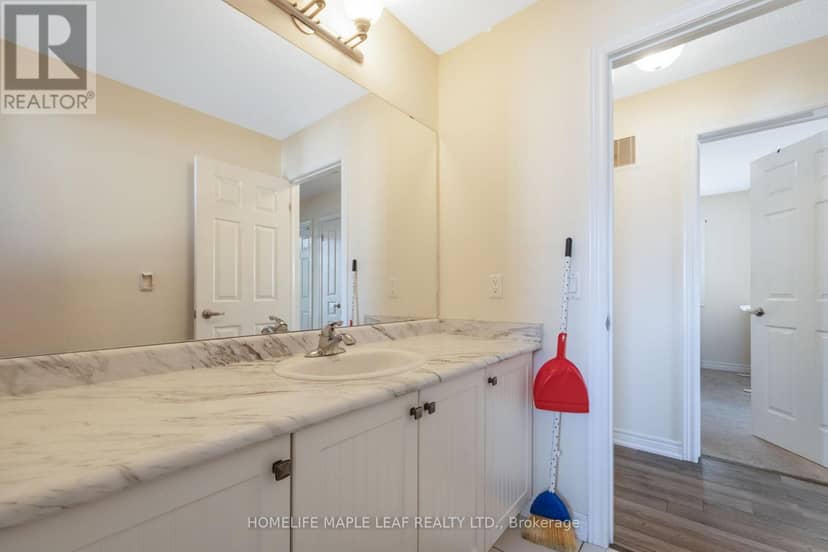 721 Cook Crescent — photo 37 of 40
