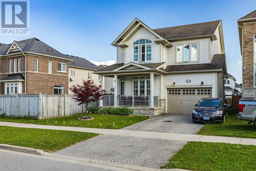 721 Cook Crescent — photo 4 of 40