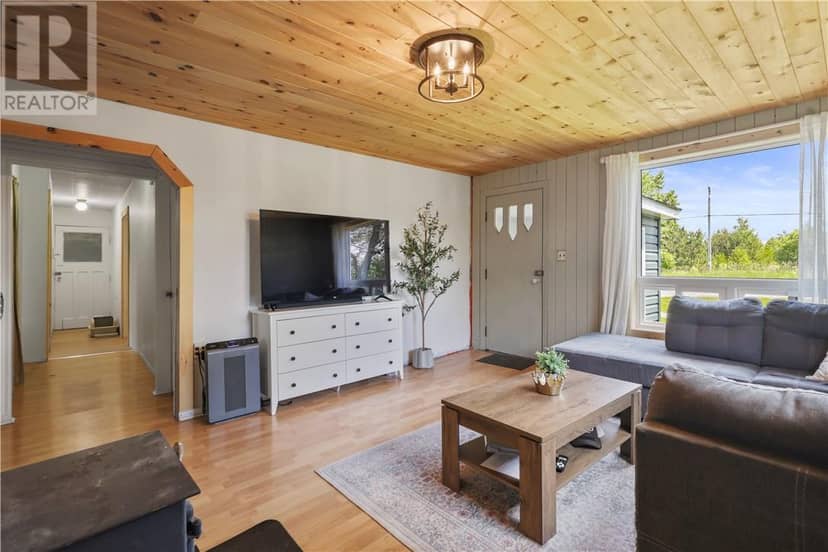 4285 Hwy 551, Providence Bay, photo 8