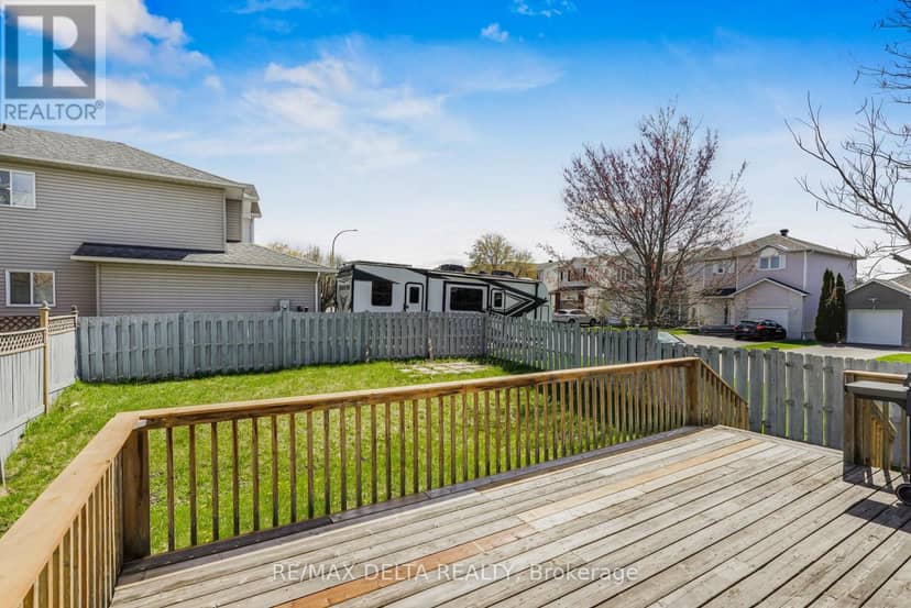 2218 Cecile Crescent — photo 5 of 27