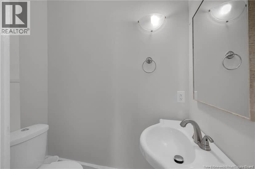 60-62 Queensway — photo 18 of 40
