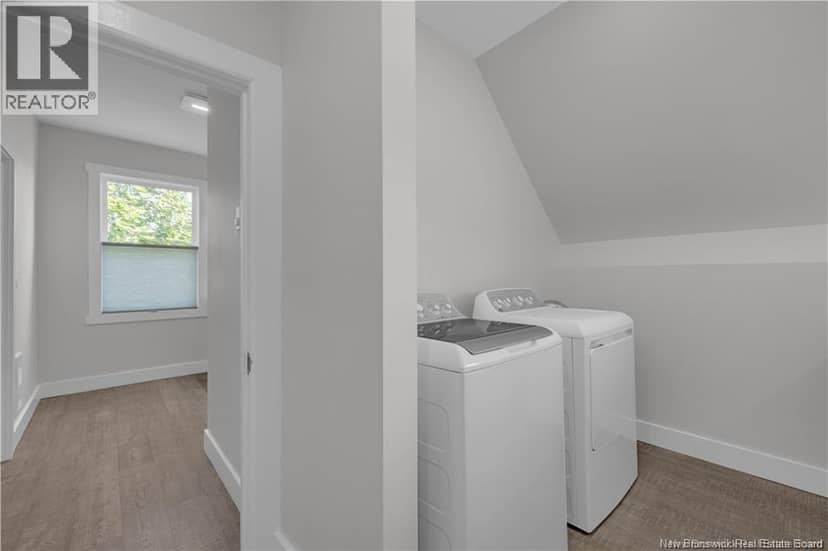 60-62 Queensway — photo 20 of 40