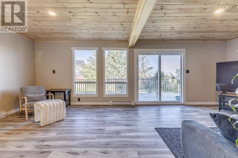6157 Little Harbour Road — photo 14 of 38