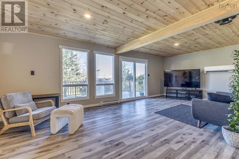 6157 Little Harbour Road — photo 13 of 38