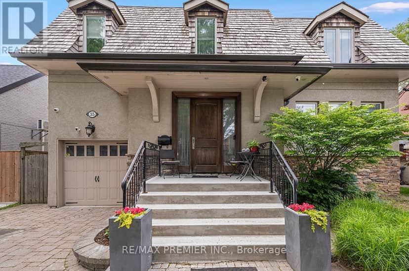 35 Yorkdale Crescent — photo 1 of 40