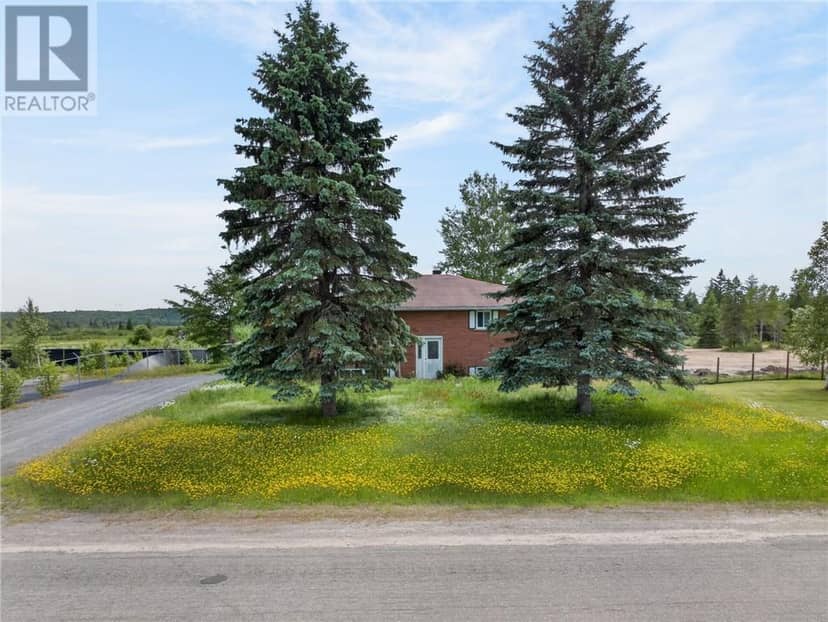 265 Bodson Drive E, Hanmer, photo 2