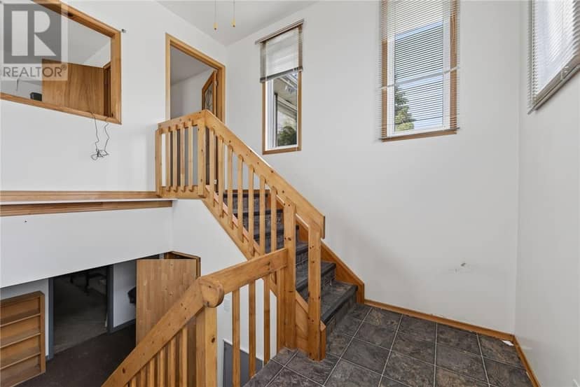 265 Bodson Drive E — photo 33 of 40