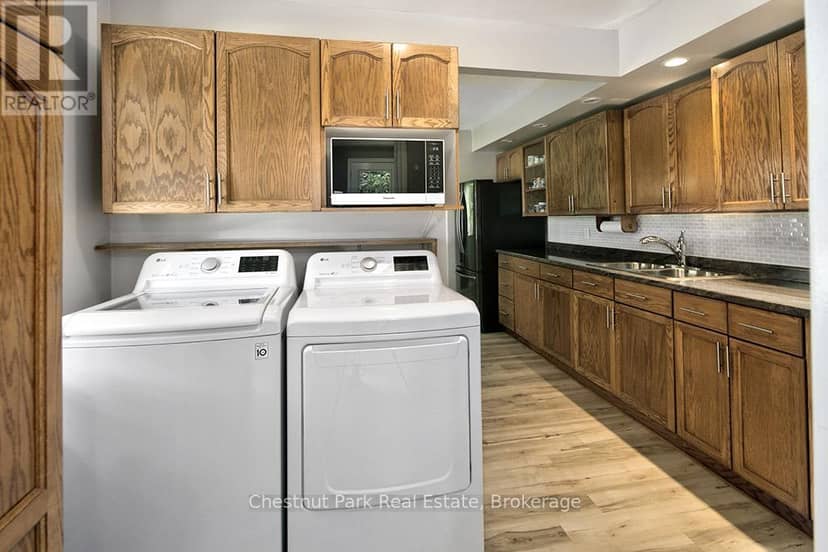 333 Oak Street — photo 12 of 40