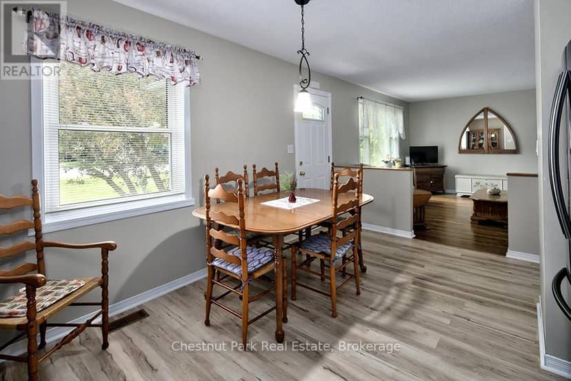 333 Oak Street — photo 15 of 40