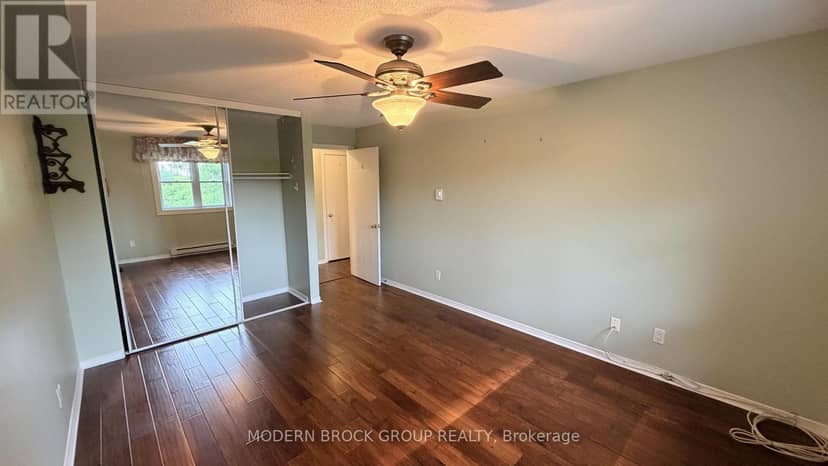 405 - 21 Liston Avenue — photo 13 of 23