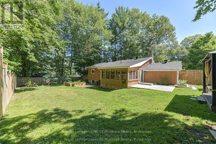 115 Douglas Street — photo 21 of 40