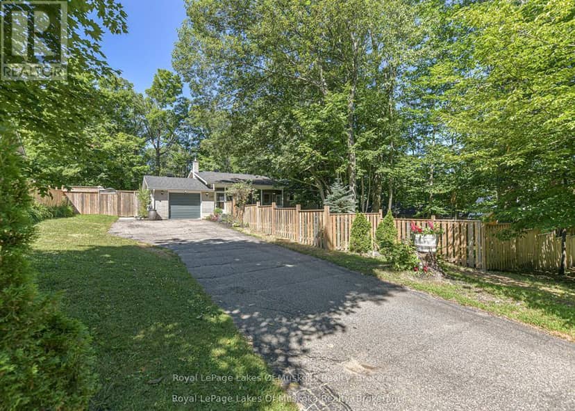 115 Douglas Street — photo 4 of 40