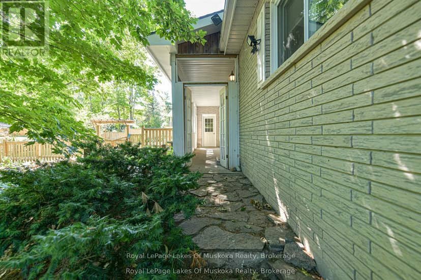 115 Douglas Street — photo 8 of 40