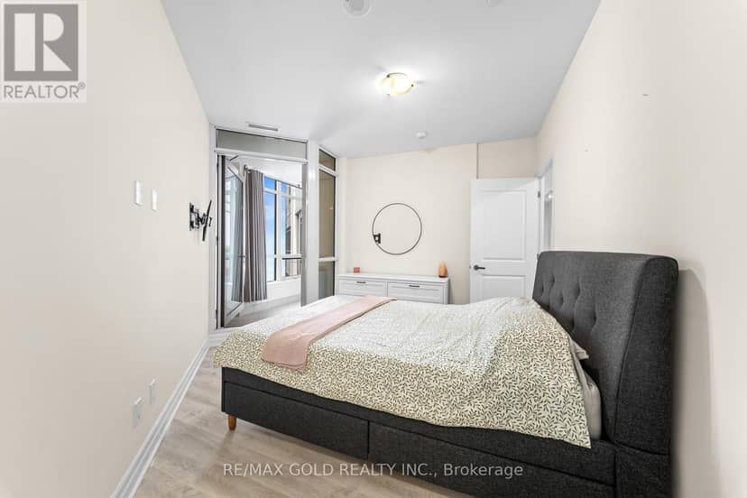 618 - 9075 Jane Street — photo 25 of 38