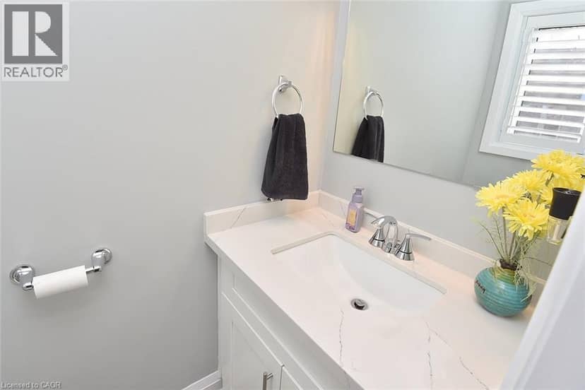 2774 KING Street E Unit# 36 — photo 22 of 40
