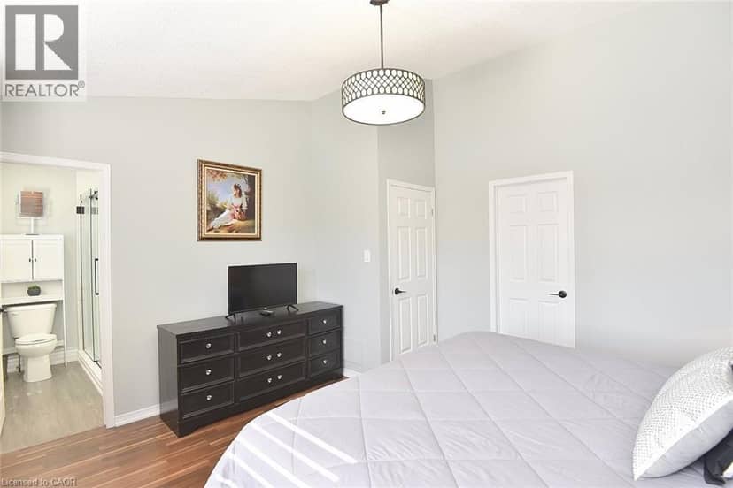2774 KING Street E Unit# 36 — photo 26 of 40