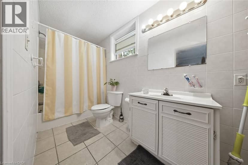 160 QUEEN Street — photo 7 of 16