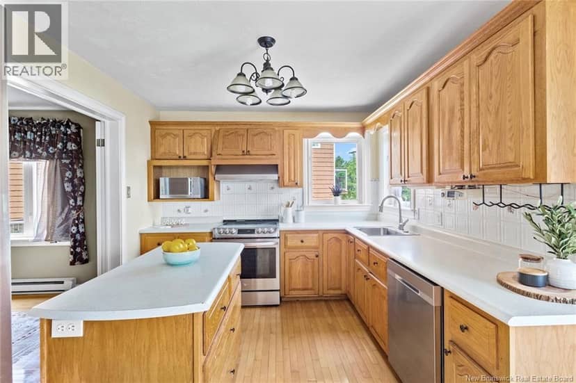 178 Hearne Street — photo 13 of 40