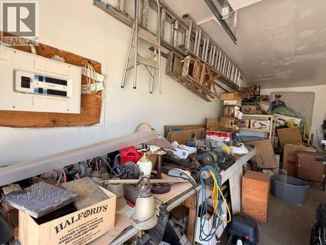 5116 48 Street — photo 9 of 22