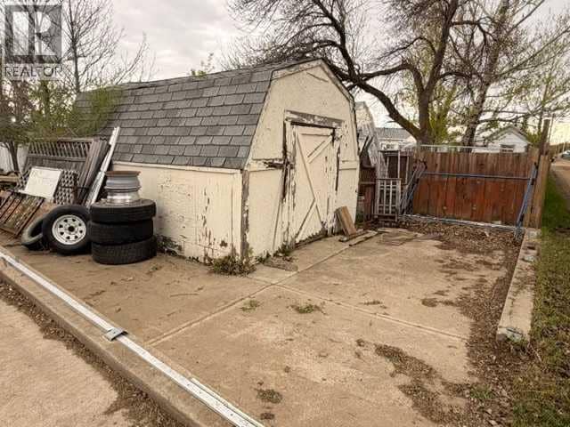 5116 48 Street — photo 16 of 22