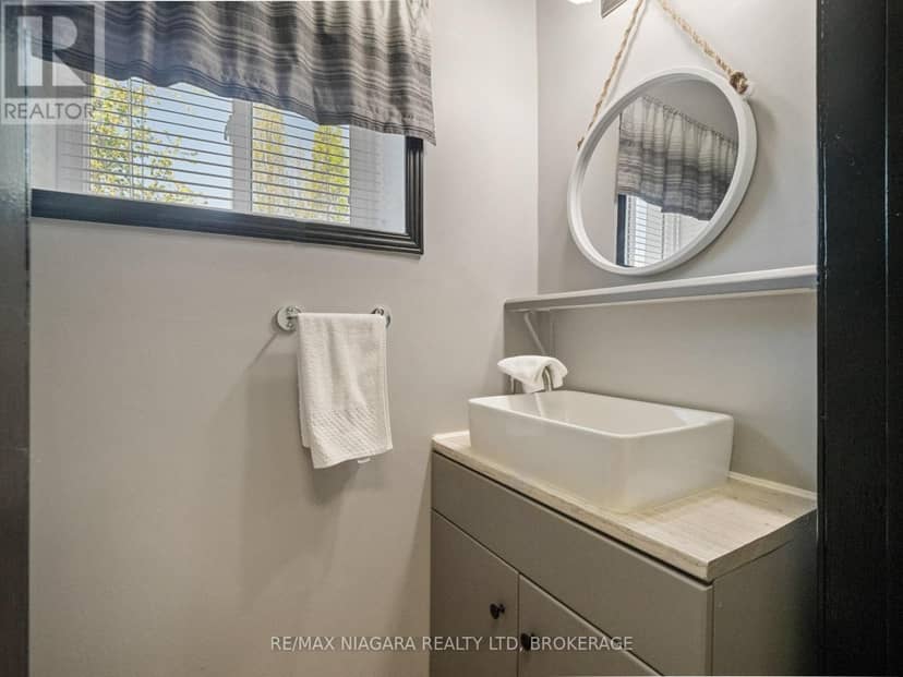61 Queen Street — photo 16 of 40