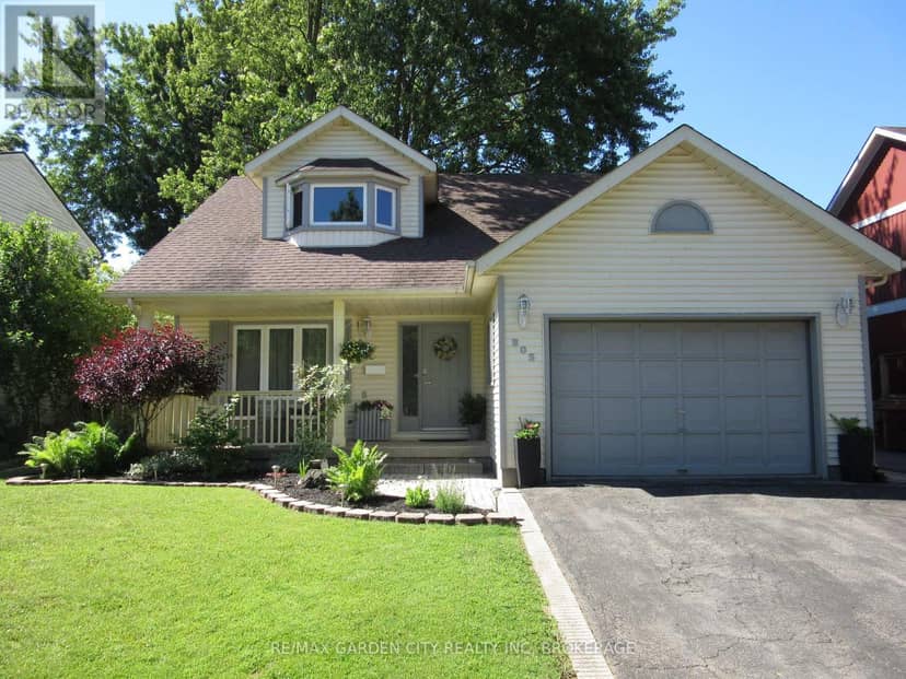 203 Leaside Drive — photo 2 of 40