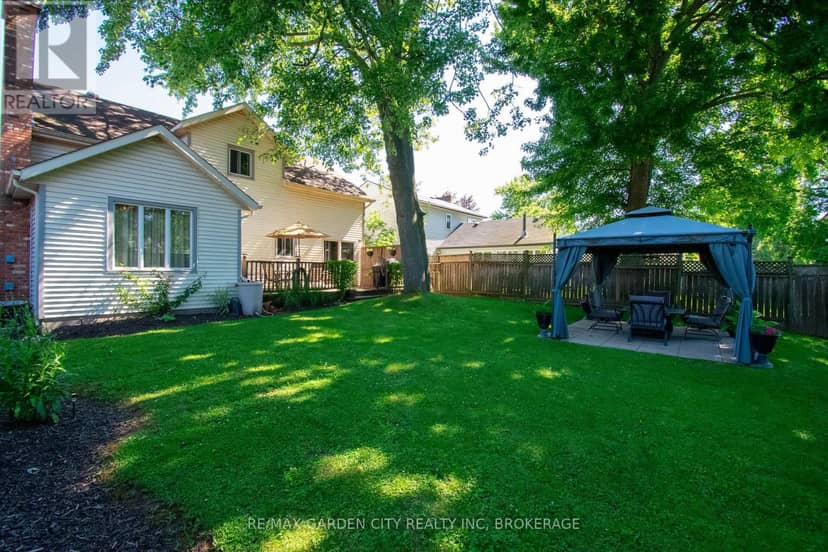 203 Leaside Drive — photo 40 of 40