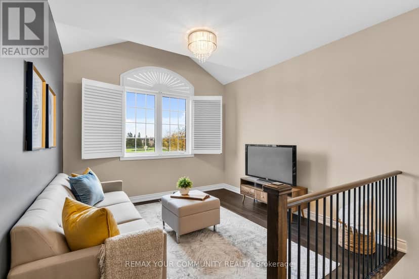 8 King Boulevard — photo 18 of 40