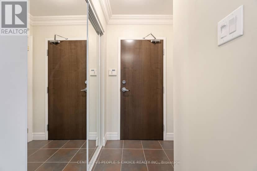 2602 - 9 George Street N — photo 6 of 40