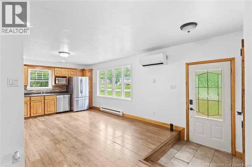 469 Upton St — photo 6 of 40