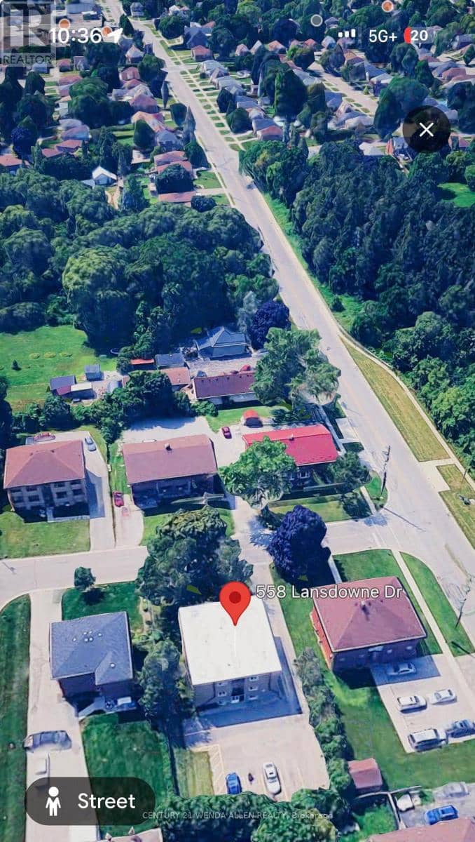 558 Lansdowne Drive — photo 11 of 14
