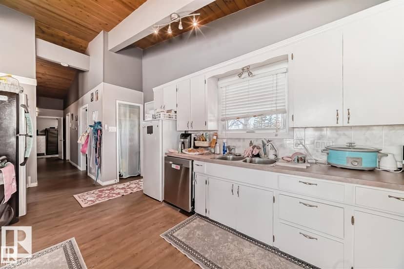6822 50 AV, Rural Lac Ste. Anne County, photo 3