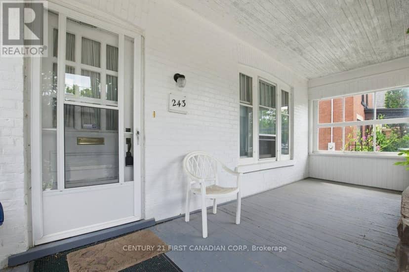 243 Tecumseh Avenue E — photo 4 of 40