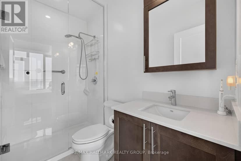 2404 - 805 Carling Avenue — photo 39 of 40
