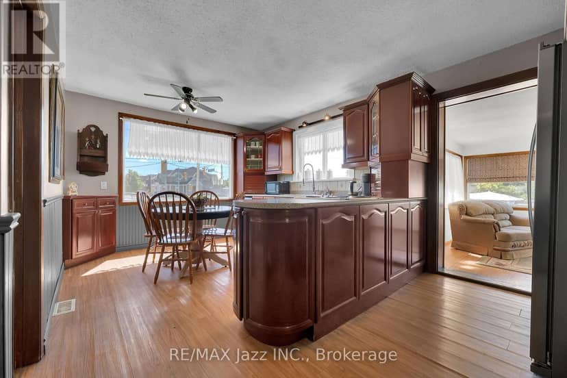 4860 Baldwin Street S — photo 13 of 40