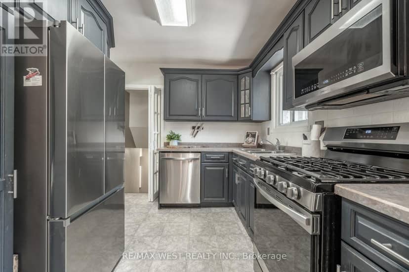 41 Rita Street — photo 12 of 26