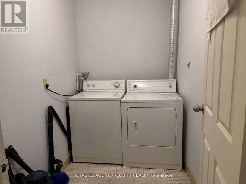 409 - 15 London Green Court — photo 16 of 23