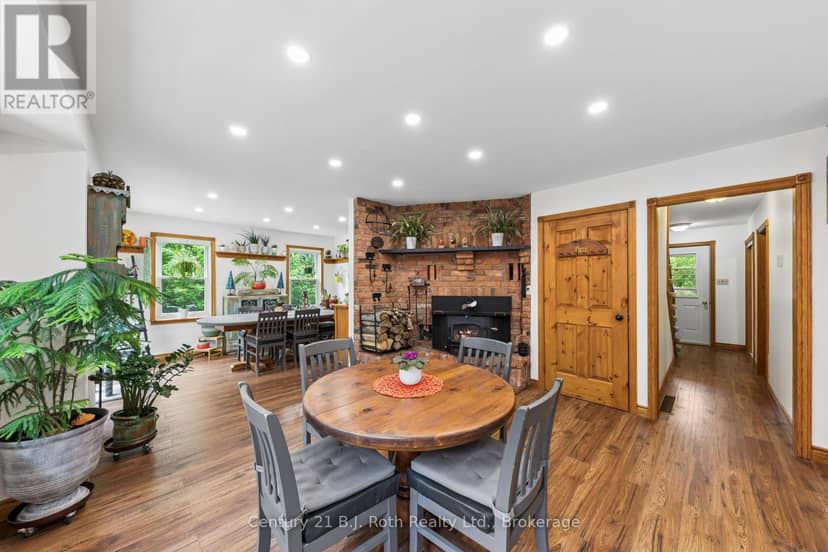 3147 Dalton Court — photo 12 of 40