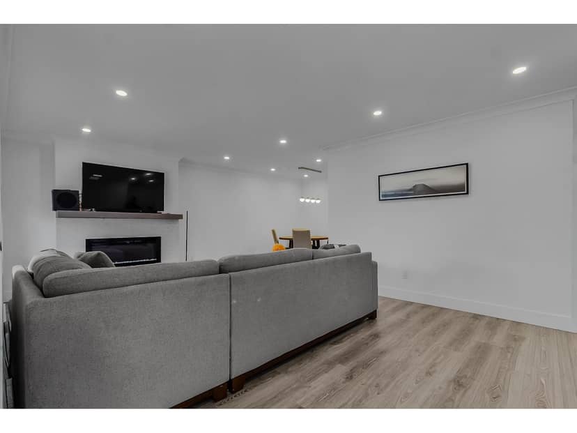 209 13947 72 AVENUE, Surrey, photo 4