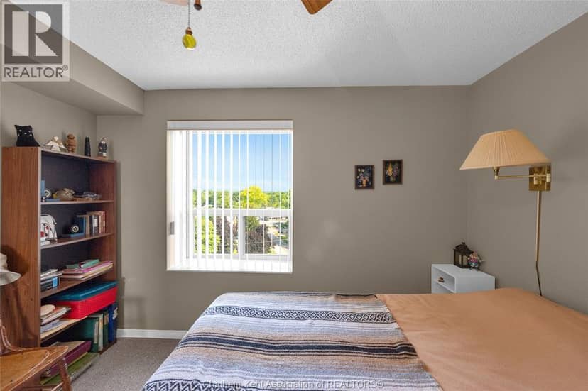 10 Van Allen AVENUE Unit# 1001 — photo 21 of 40