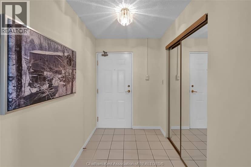 10 Van Allen AVENUE Unit# 1001 — photo 3 of 40