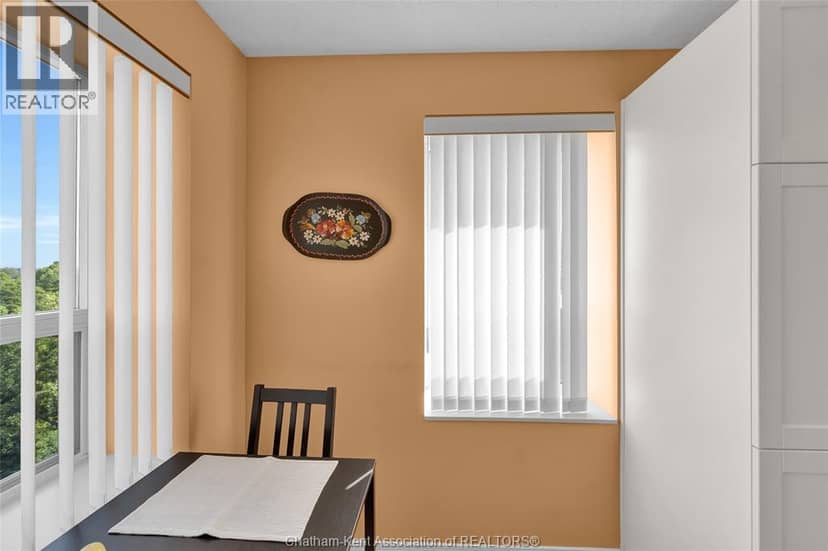 10 Van Allen AVENUE Unit# 1001 — photo 38 of 40