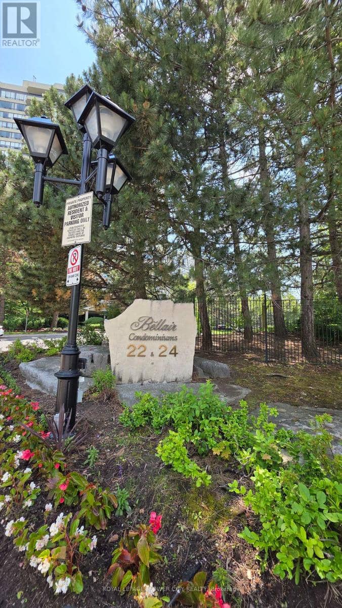 1408 - 24 Hanover Road — photo 6 of 23