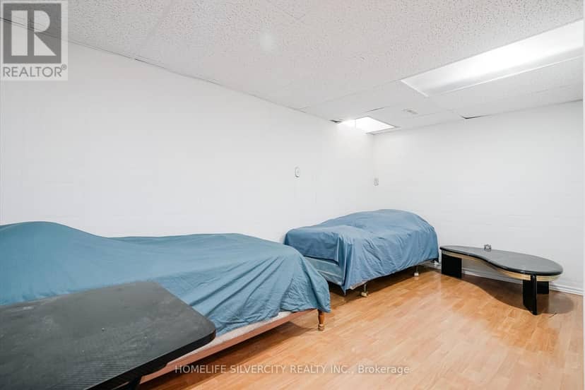 57 - 235 Bronte Street S — photo 35 of 38