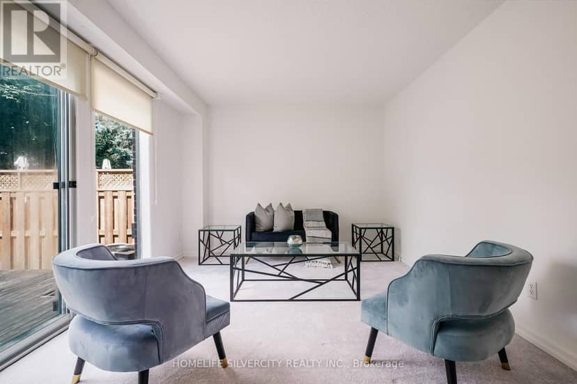 57 - 235 Bronte Street S — photo 8 of 38